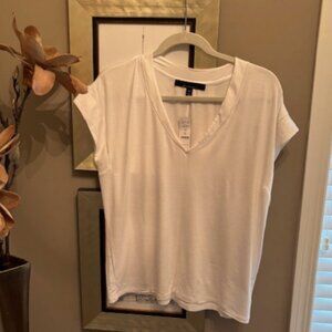 NWT WHBM White Tee, size Medium
